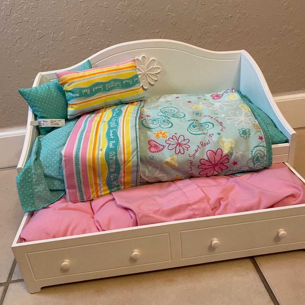 American Girl “Dreamy Daybed” with bedding